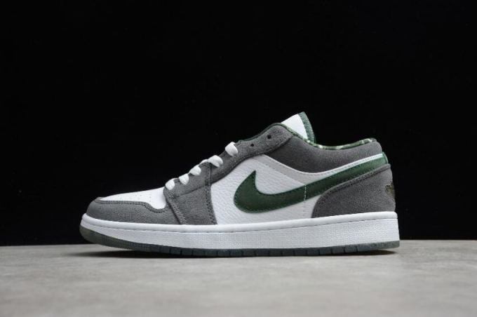 Women's | Air Jordan 1 Retro Low White Deep Forest LT Graphite Basketball Shoes